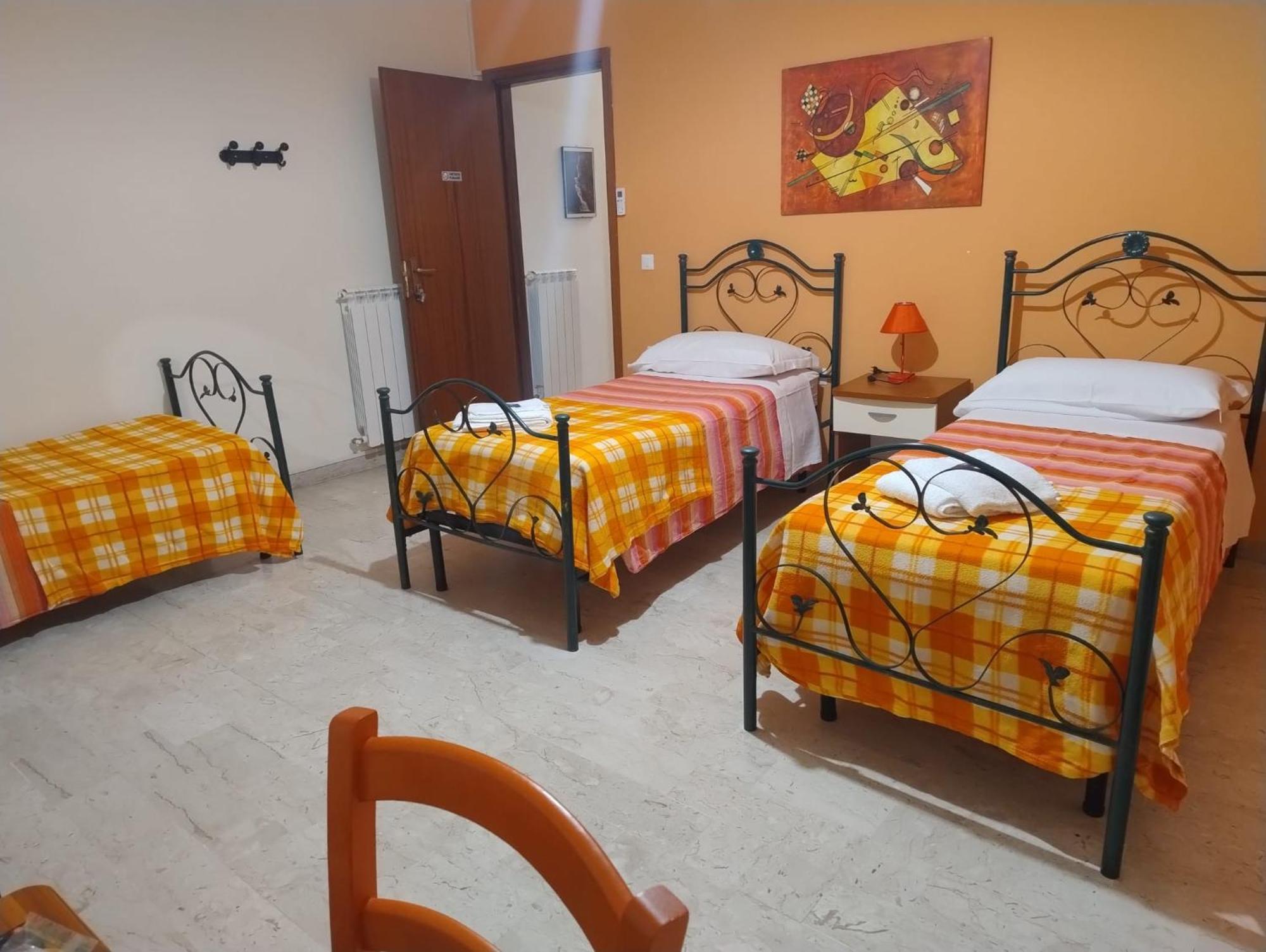L'Attico Affittacamere B&B Катандзаро Екстериор снимка