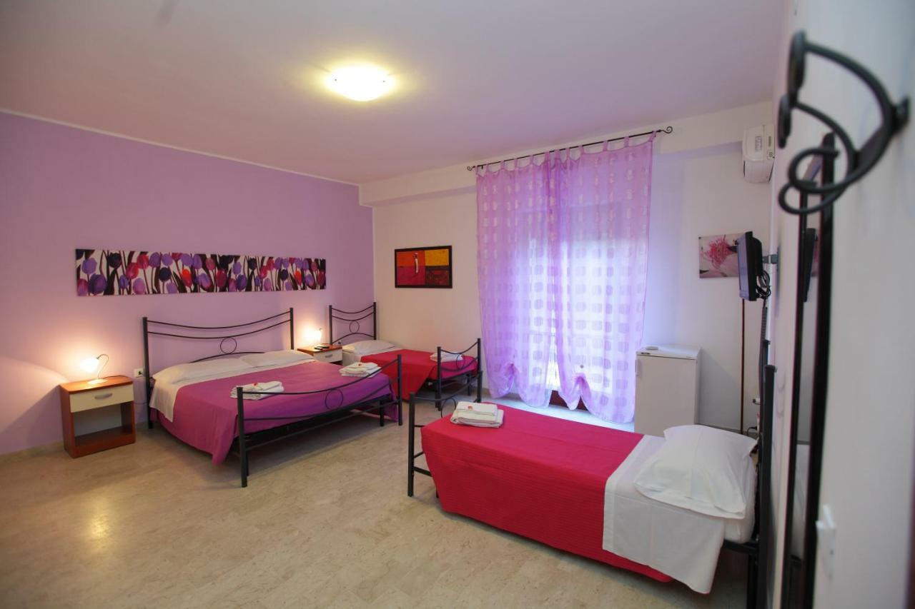 L'Attico Affittacamere B&B Катандзаро Екстериор снимка