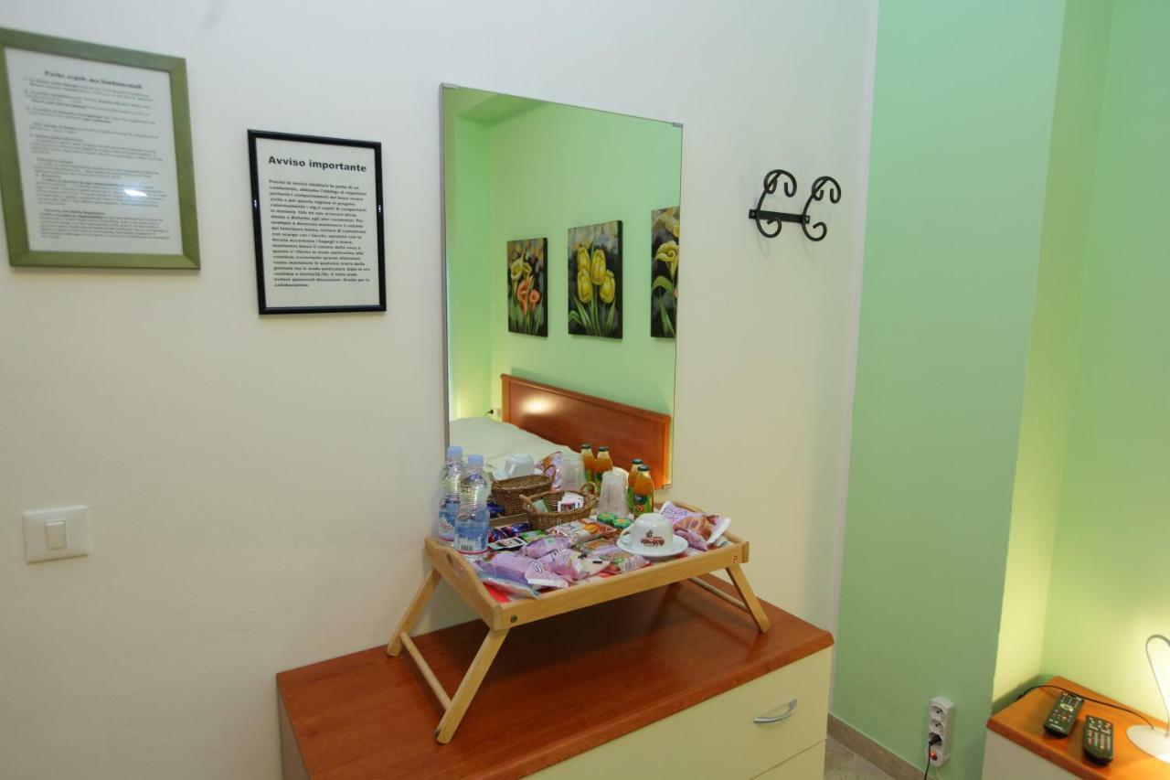 L'Attico Affittacamere B&B Катандзаро Екстериор снимка