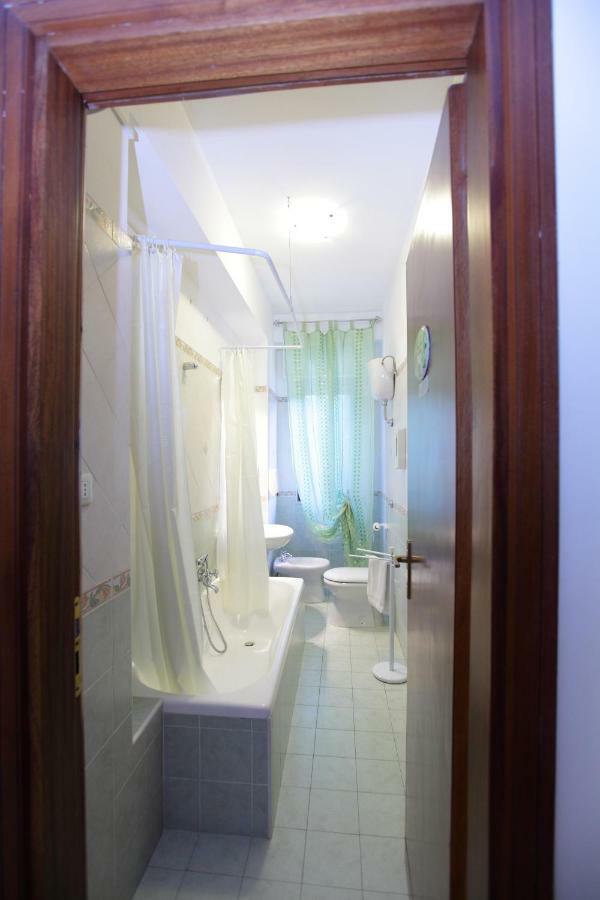 L'Attico Affittacamere B&B Катандзаро Екстериор снимка